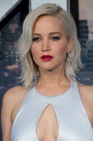 How to use a flat iron / hair straightener for the perfect blowout look. The 30 Best Red Carpet Hairstyles New Idea Magazine