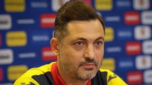 Explore live radio by rotating the globe. Zjneak Bo8chfm