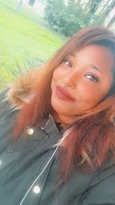 Lesbians if you online, hey and send me a request🥺🏳️‍🌈