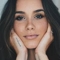 Maureen Vogt's Instagram, Twitter & Facebook