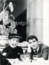 Simone annichiarico racconta a vieni da me il rapporto con suo padre walter chiari e sua madre alida chelli. La Cantatrice Maria Callas Et Walter Chiari A Milan En 1955 A C Mario Dondero Leemage Maria Callas Singer Image