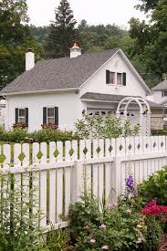 White Picket Fence Werte Sichern Fur Die Nachsten Generationen Http Spari Guenther Simplymaxx Info Htt Bauerngarten Vorgarten Zaun Ideen Hintergarten