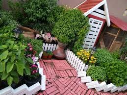 Ide kreatif membuat taman rumah dengan space yang minimalis. Rumah Luar Www Landskap