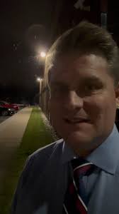 FESTIVE FLAKES FALLING in spurts this evening. It won’t be problematic.  Visibility won’t drop, it won’t collect, it’s just… there. #NJwx #sNOway  #NewJersey #winter @news12nj