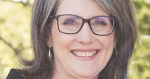 Hillary Ritter's Instagram, Twitter & Facebook