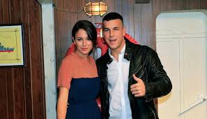 Una petición como cualquier otra… no desvelamos qué le responde. Blanca Suarez Y Mario Casas De Cita Gocha Por Avila