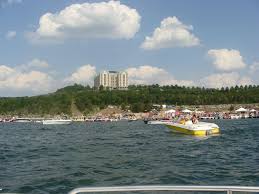 Table Rock Lake Branson Mo Take The Boat Out Every Summer Here Relaxing Lake To Visit Ozark Mountains Table Rock Lake Nature Trail