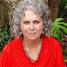 Lynette Farrell's Instagram, Twitter & Facebook