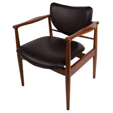 Sturdy wooden or metal legs lend. Finn Juhl Danish Mid Century Modern Teak And Leather Desk Or Arm Chair For Sale At 1stdibs