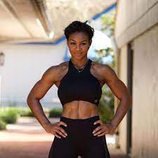 6 710 Mentions J Aime 118 Commentaires Jade Ms Cargill Sur Instagram Bombshellsportswear Focus On Your Goal Don T Look Any Direction But A