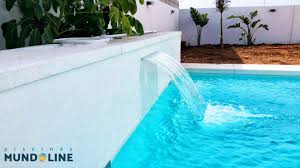 Piscina Particular De Hormigon Y Acabado Microcemento Medias De 6x3 M Decoracion De Chorro En Cascada Outdoor Decor Pool Outdoor