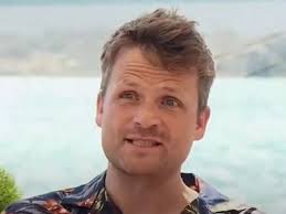 A Place in the Sun host speechless over buyer's decision as he admits 'I'm  not confident'