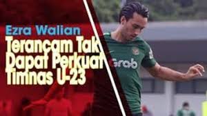 Ezra harm ruud walian adalah pemain sepak bola keturunan indonesia yang bermain untuk tim psm makassar ia pernah. Ezra Walian Whois