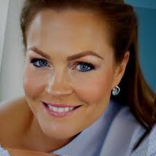 Eileen Wildman's Instagram, Twitter & Facebook