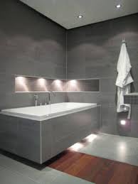 Very Nice Bathroom With Great Lightning Home Design Idea Sovremennyj Tualet Interer Vannoj Komnaty Dizajn Vannoj