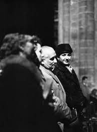 Even when maria died at 53 years of age, her mother didn't go to her funeral. so, what of maria callas' house? Milan 1957 Maria And Battista Funeral Of Arturo Toscanini Maria Callas Toscanini Arturo Toscanini
