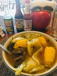 Estas buscando como preparar una sopa típica de el salvador, llegaste al lugar indicado te vamos enseñar como se hace una verdadera sopa de posta con todo el sabor y toque de la cocina salvadoreña. Sopa De Res Estilo Salvadoreno Tipicos La Salvadorena Facebook