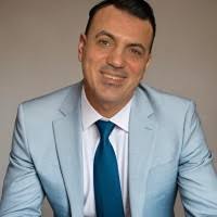 100+ profilů „Faris Ismail“