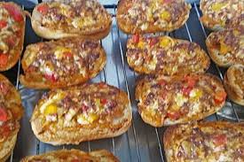 Pizza Hackfleisch Brotchen Chefkoch Rezepte Pizzabrotchen Rezept Fingerfood Rezepte