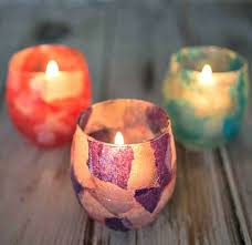 Windlichter Basteln Buntes Papier Brokat Kleine Kerze Tischdeko Selber Machen Diy Deko Teelichter Basteln Teelichthalter Basteln Glas Teelichthalter Basteln