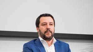 Θύελλα αντιδράσεων στην Ιταλία από δήλωση του Σαλβίνι για τις αμβλώσεις | Business Daily
