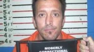 Fugitive arrested in Fulton