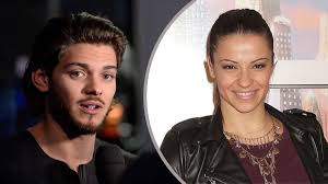 Le comédien annonce déjà une rentrée. Rayane Bensetti En Couple L Acteur Fait Des Aveux Inedits Sur Sa Liaison Avec Denitsa Ikonomova