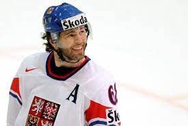 O tom svědčí vyprodané zimáky, ale rychle se zaprášilo i po vstupenkách na noc s legendou, která bude 10. Jarda Jagr Je Porad Nejlepsi Home Facebook