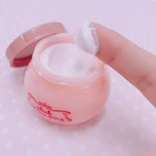 まさかのニベア超え 女の子の味方 ホルモンクリームクラブがすごい ホルモンクリーム ニベア クラブホルモンクリーム