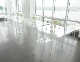 Its classic outward appearance will embellish your living room with the modern styling of this collection. The New Invisible Dining Table From Kartell Modern Dining Room Transparent Chair Ghost Chairs