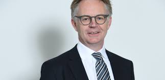 Fidelity appoints managers