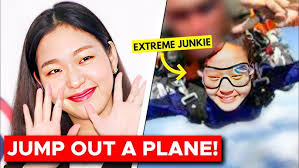 KIM GO EUN LOOKS CAPTIVATING IN HER VIP PREMIERE !! PARK SEO JUN ALSO WAS  SPOTTED !