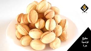 Zouza Tunisienne الجوزة التونسية زوزة بكراميل التوفي تذوب في الفم على ط In 2020 Food Almond