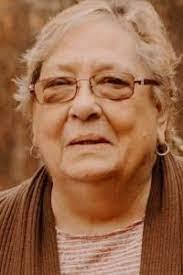 Elinor Gordon's Instagram, Twitter & Facebook