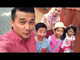 Aaron aziz family, childhood, life achievements, facts, wiki and bio of 2017. Aaron Aziz And Family S Long Weekend In Singapore Long Weekend Short Getaways Singapore