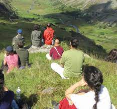 They run a variety of retreats, the inspiration for which is drawn from both the buddhist and christian traditions. Retreats In The Uk Countryside Easter Yoga And Meditation Retreat Snowdonia National Park In North Wales Sivananda London
