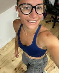 Emma Schmitz-Misek (@turnthepage.withemma) • Instagram photos and videos