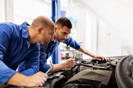 What is the job description of an auto service manager? Become An Automotive Service Manager In Texas 2021 Sci