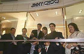 Tengku abdullah ibni sultan ahmad shah (born 30 july 1959 in pekan, pahang) is the tengku mahkota (crown prince) of pahang, malaysia. Jimmy Choo Outlet Opens At Suria Klcc The Star