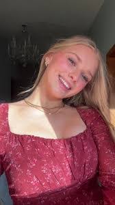 Ella Norfleet's Instagram, Twitter & Facebook