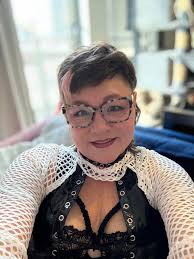 I gave up trying to grow hair that won't grow and I missed my mullet.