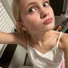 Colleen Tabor's Instagram, Twitter & Facebook