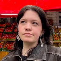 Rebecca Bleau's Instagram, Twitter & Facebook