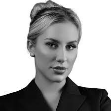 Charlotte Chamberlain's Instagram, Twitter & Facebook