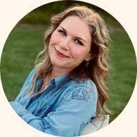 Miranda Mcvey's Instagram, Twitter & Facebook