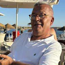 Hello, Could anyone tell me the best place to look for a Villa rental for  next May/June in Olhos? Looking for one for 6 adults, 2 kids with a private  pool Xx