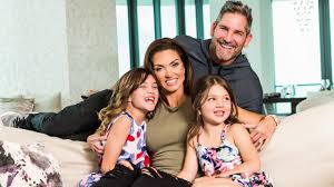 He is known for launching 10x growth conference, which is known to be the world's largest business and entrepreneur conference. Love Marriage With Elena Cardone Youtube