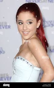 Ariana grande and justin bieber hi-res stock photography and images