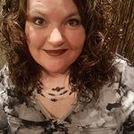 Jennifer Puetz's Instagram, Twitter & Facebook