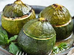Courgettes Farcies Aux Petits Legumes Recette En 2020 Recette Courgette Farcie Courgettes Farcies Recette Avec Courgette